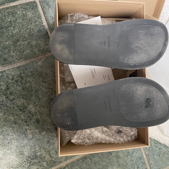 Burberry sandals - Picture 4 of 4